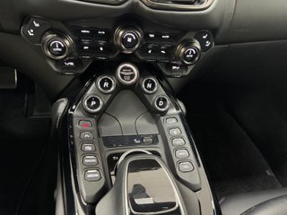 Aston Martin Vantage 4.0 V8