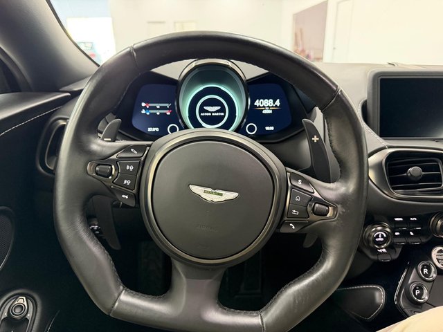 Aston Martin Vantage 4.0 V8