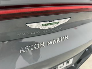 Aston Martin Vantage 4.0 V8