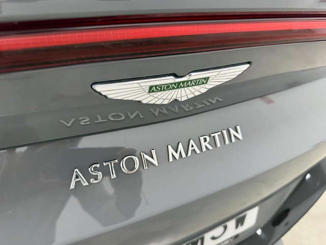 Aston Martin Vantage 4.0 V8