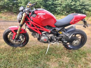 Ducati Monster 1100 evo