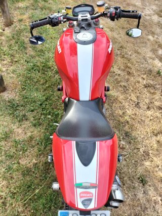 Ducati Monster 1100 evo