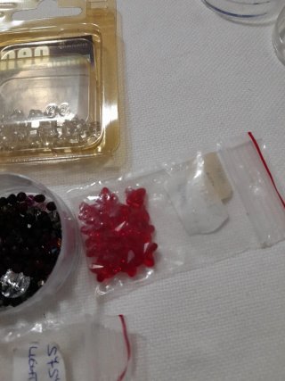 Lote piedras bisutería pequeñas