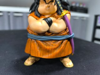 Figura Yajirobai Dragon Ball Z 16cm