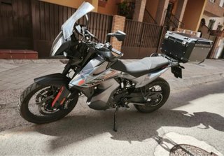 KTM 890 Adventure Negra/Gris