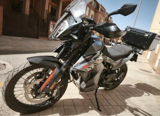 KTM 890 Adventure Negra/Gris