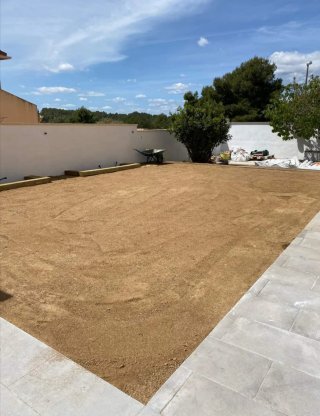 Césped artificial y servicio de jardinería