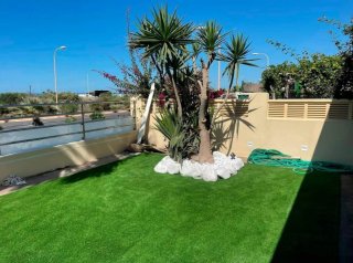 Césped artificial y servicio de jardinería