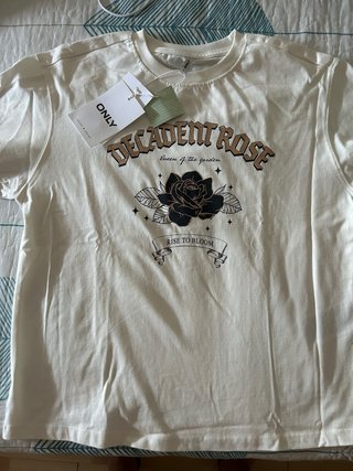 Camiseta Only Decadent Rose