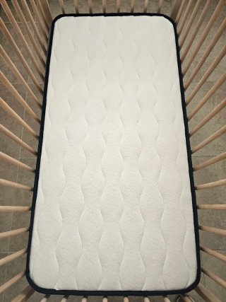 Cuna de madera