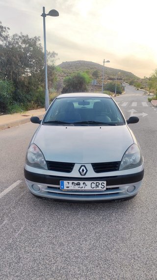52.000 kms. Renault Clio 2004