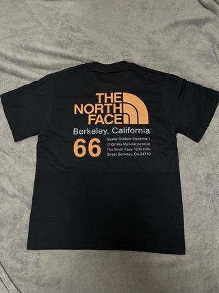 Camiseta The North Face Negra