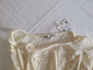 Top Corsé Encaje Zara Beige Talla M