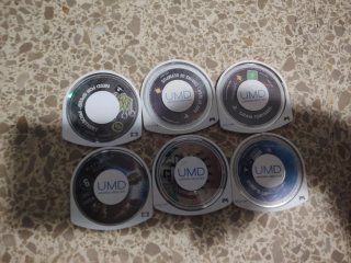 PSP Negra + 40 Juegos, 3 Memorias y Cargador