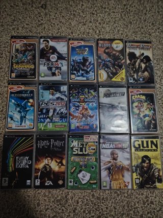 PSP Negra + 40 Juegos, 3 Memorias y Cargador