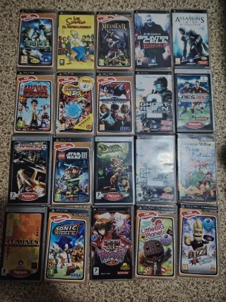 PSP Negra + 40 Juegos, 3 Memorias y Cargador