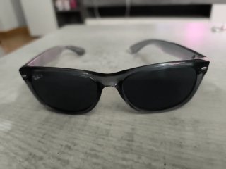 Gafas de sol Ray-Ban negras y gris oscuro