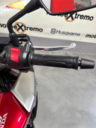 Honda CB 125 R