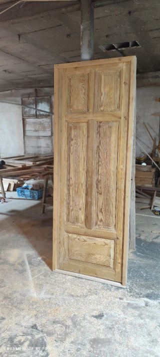 Puerta madera recuperada antigua