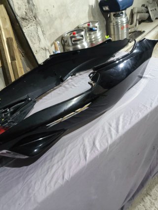 Plásticos Honda PCX 125cc (2016) chapa lateral