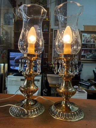 Lámparas de mesa doradas con cristal