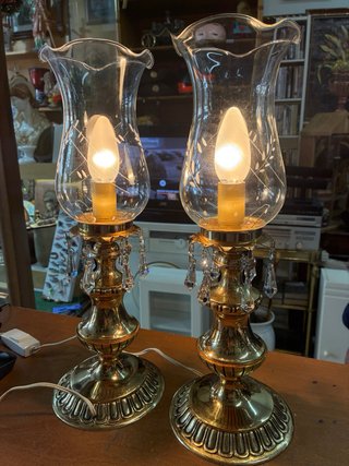 Lámparas de mesa doradas con cristal