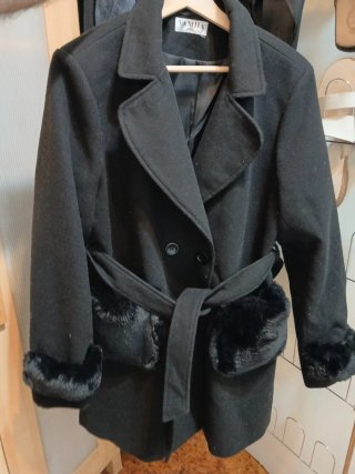 Abrigo Negro VAMIIA Talla XXL