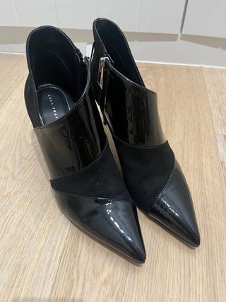 Botines Zara Tacón Puntiagudos Charol y Ante