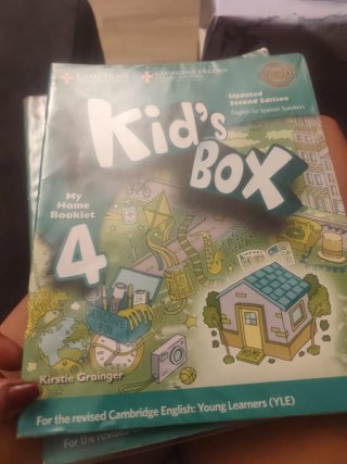 Libro inglés kid's box 1 , 2 y 4