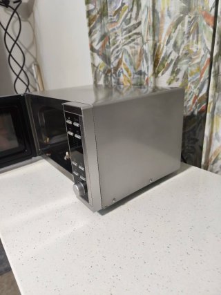 Microondas Black+Decker BXMZ901E 25L