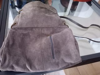 Bolso de ante gris