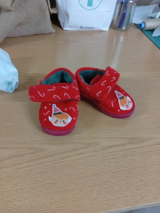 Pantuflas Navidad Talla 24-25 (tallan pequeño)