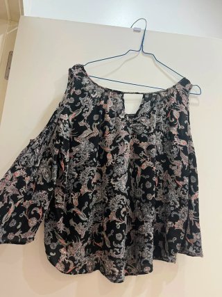 Blusa Bershka Estampada Talla L