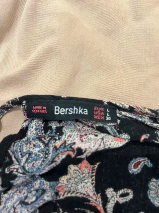 Blusa Bershka Estampada Talla L