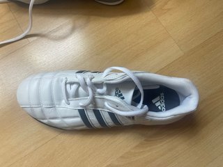 Zapatillas casual Adidas Blancas (y gris)
