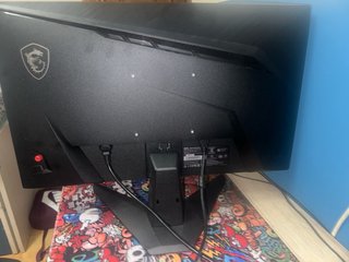 Portátil Gamer MSI Y Monitor gamer