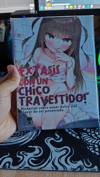 Manga Extasis con un chico travestido