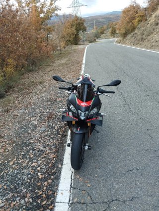 Aprilia Tuono V4 Factory 2020