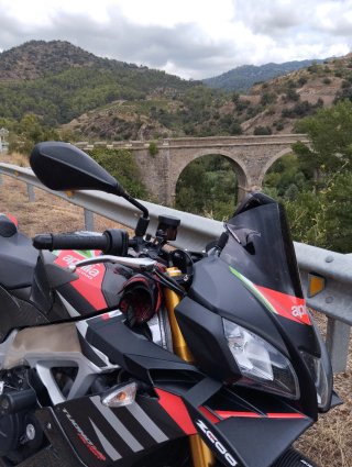 Aprilia Tuono V4 Factory 2020