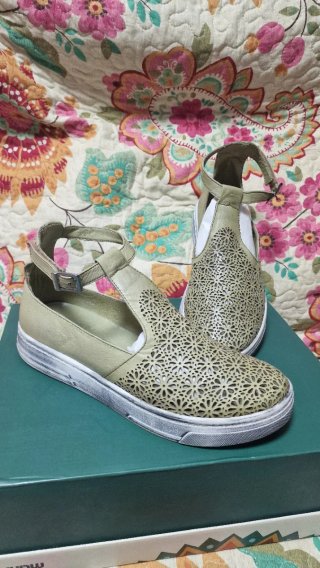 Botines de cuero suave con cierre de tobillo