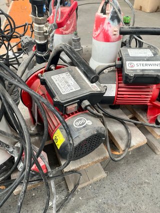 Lote bombas y motores de agua