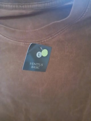 Camiseta marrón