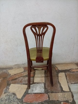 Sillas antiguas estilo modernista