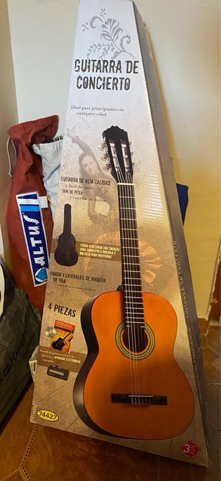 Guitarra Clásica Marrón