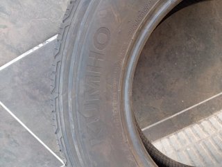Neumático Kumho 215/70R16 100H Modelo crucen hp71