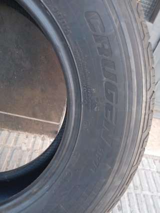 Neumático Kumho 215/70R16 100H Modelo crucen hp71