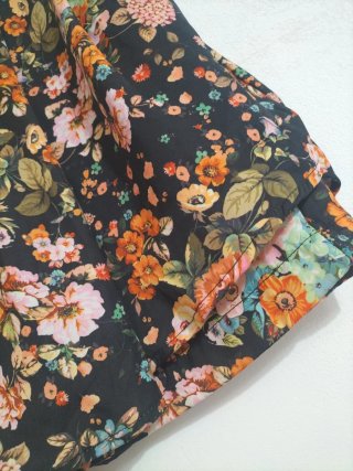 Minifalda-pantalón floral talla S/M