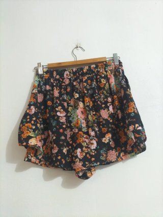 Minifalda-pantalón floral talla S/M