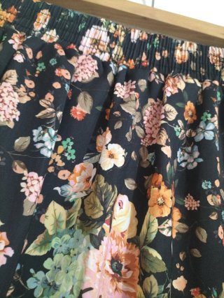 Minifalda-pantalón floral talla S/M