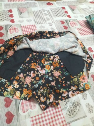 Minifalda-pantalón floral talla S/M